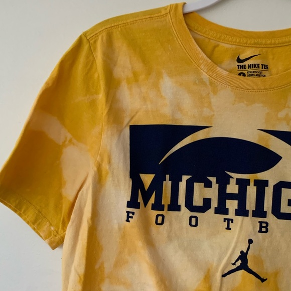 University of Michigan Football T-Shirt - Picture 3 of 4
